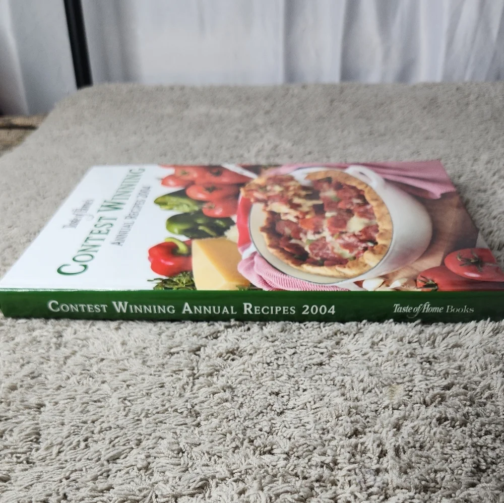 Taste Of Home Contest Winning Annual Recipes Hardcover 2004